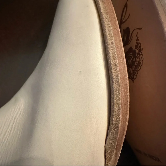 NIB Free People Charm Double V Ankle Boot Ecru/Bone Leather Size 38.5 - Picture 11 of 14